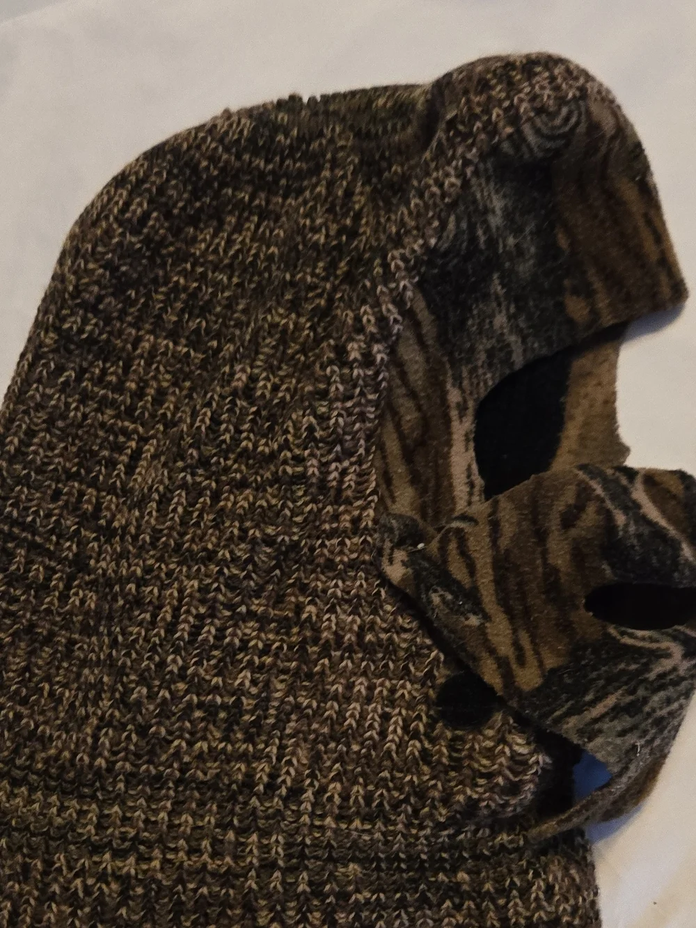 Cabela's Knit Balaclava/Facemask Men's Knit Balaclava Sweater Hood in Brown Camo